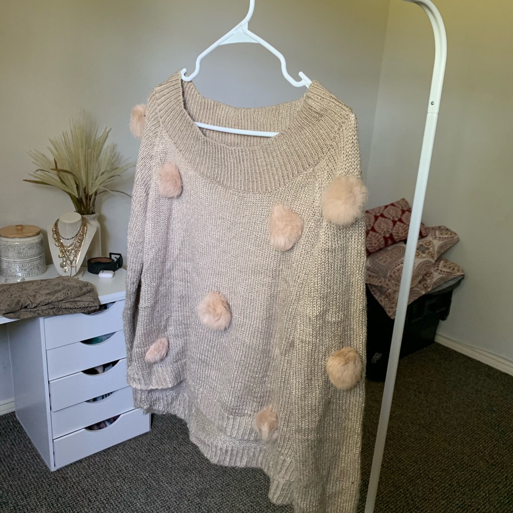 Pom Pom sweater